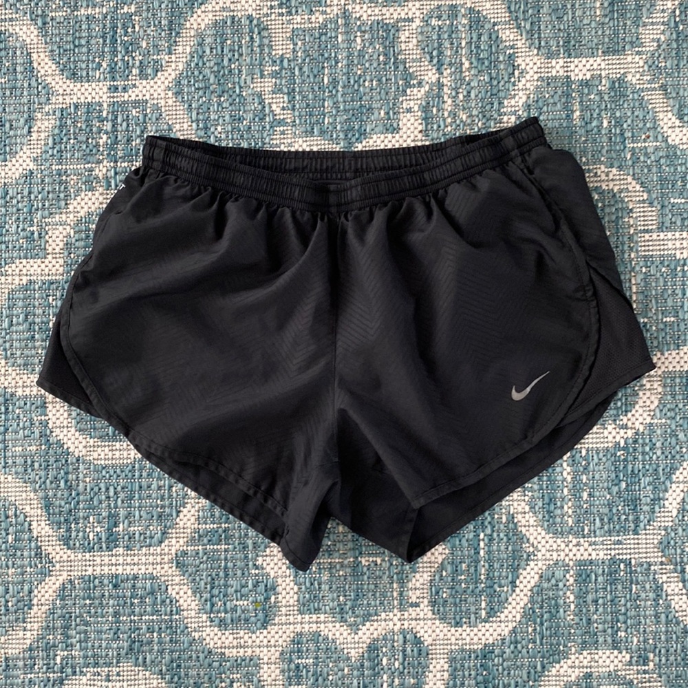 Nike size small woman’s athletic shorts - Picture 1 of 9